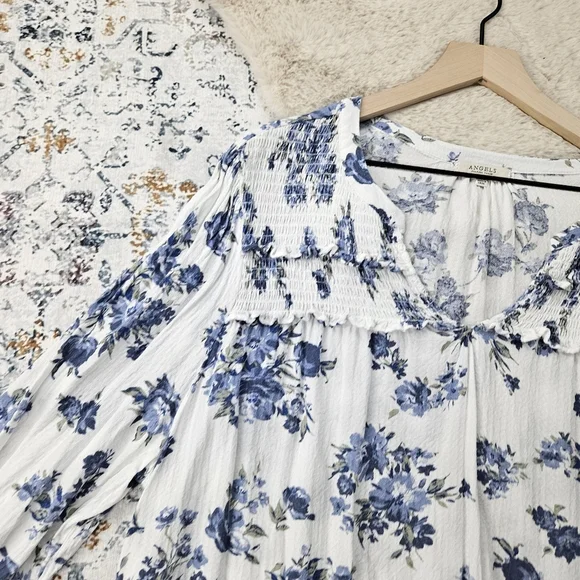 Angels Blue White Floral Blouse Plus Size 2X - Picture 3 of 7